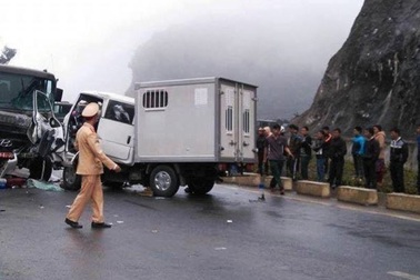 Vụ xe chở phạm nhân gặp nạn: Một phạm nhân tử vong