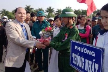 Kon Tum: 400 tân binh nhập ngũ đợt 1-2015