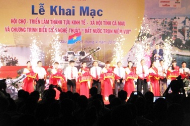 Khai mạc Hội chợ triển lãm mừng 40 năm giải phóng miền Nam