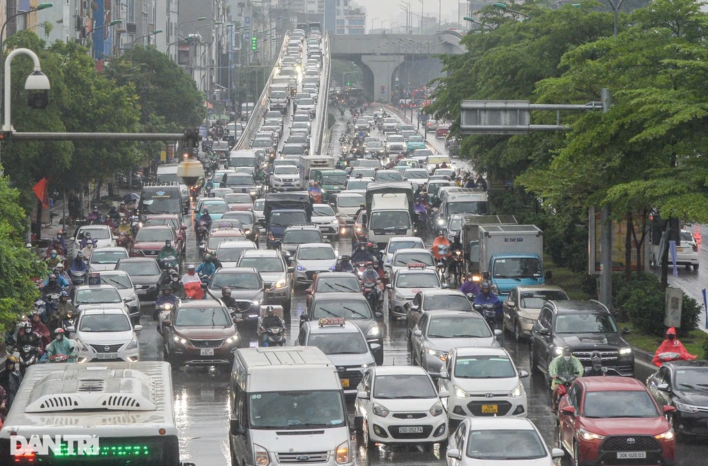 Hà Nội 9,2 triệu người nhưng có tới 9 triệu phương tiện lưu thông - 1 Hà Nội 9,2 triệu người nhưng có tới 9 triệu phương tiện lưu thông - 1
