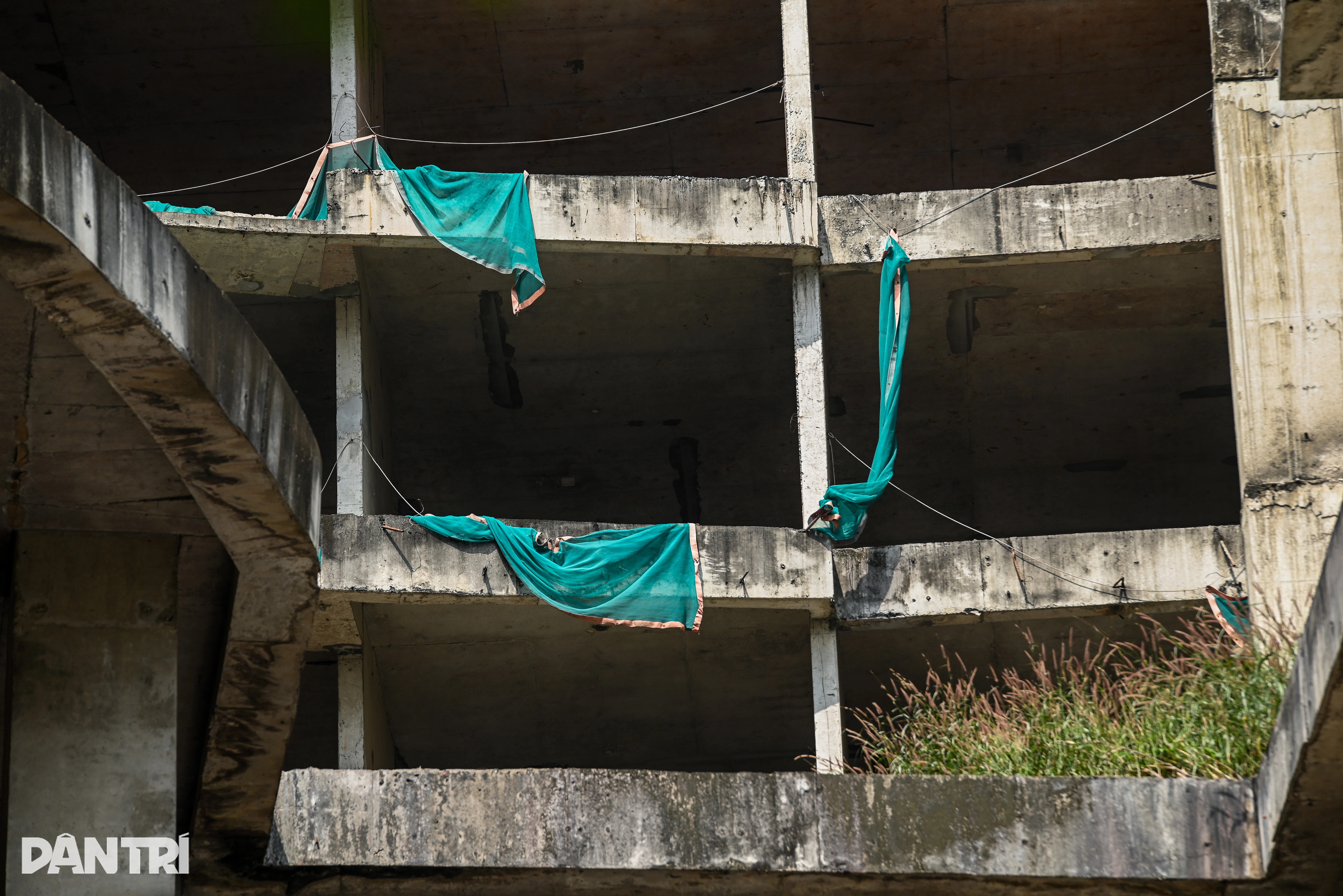 ການປິດຕົວໂຄງການໂຄງຮ່າງກາຍຫຼັງຈາກ 14 ປີ, BIDV ພຽງແຕ່ຫຼຸດລາຄາຂາຍ - 6 Cận cảnh dự án trơ xương sau 14 năm, BIDV vừa hạ giá rao bán - 6