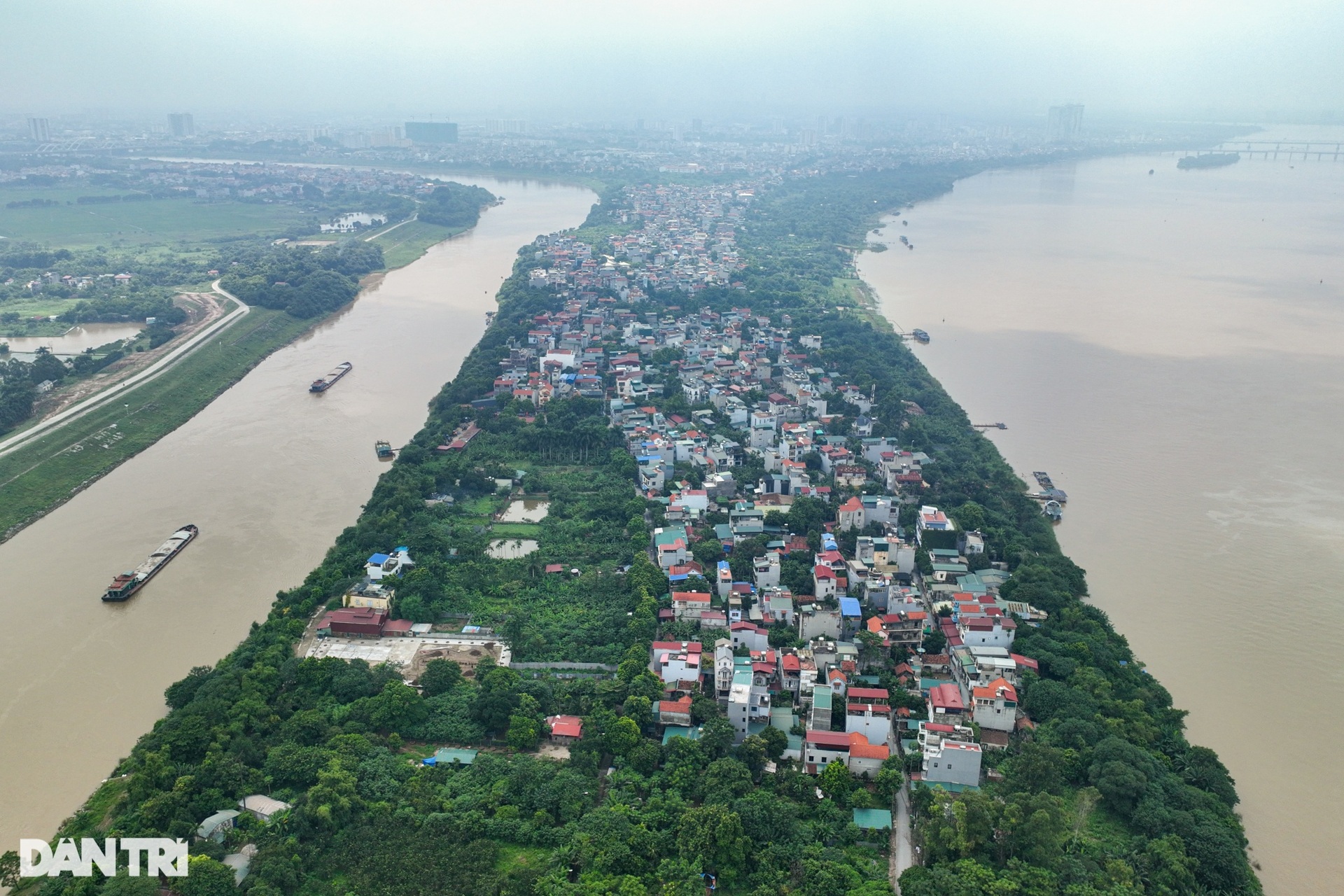 Người Dân Mong Giữ Lại Khu Dân Cư Hơn 2.000 Hộ Nằm Giữa Sông Hồng | Báo Dân  Trí