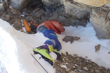 Thi thể đóng băng trên đỉnh Everest 30 năm, sắp được đưa về quê nhà