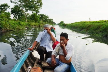Hàng trăm hộ dân khốn khổ vì dòng kênh ô nhiễm kinh hoàng!