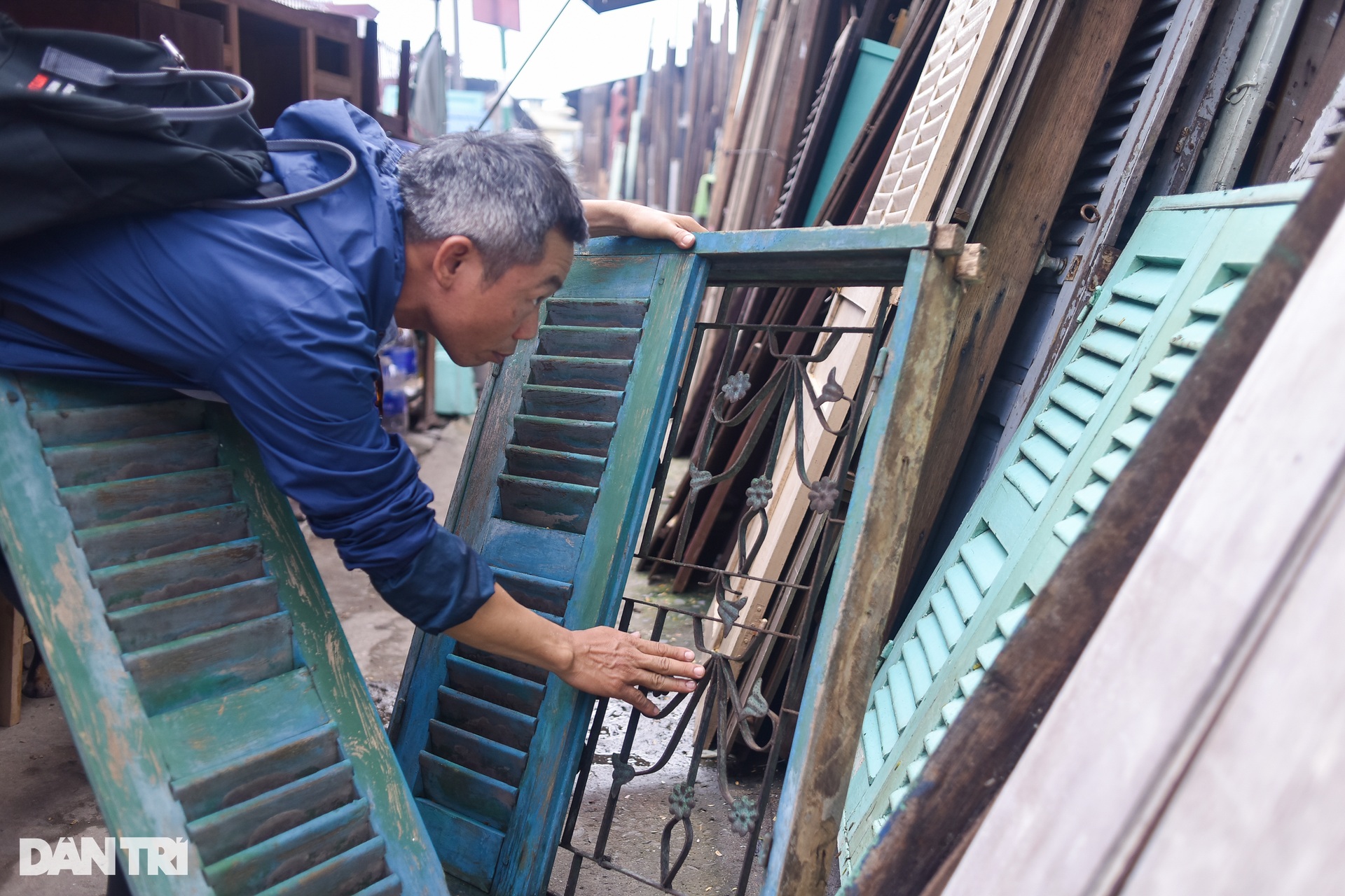 Cuộc hồi sinh nội thất cũ ở xóm gỗ TPHCM - 8 Cuộc hồi sinh nội thất cũ ở xóm gỗ TPHCM - 8