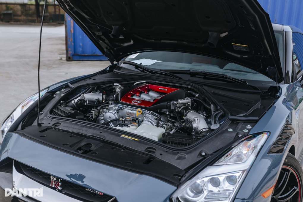 Mẫu xe Nissan này có giá lên đến 15 tỷ đồng, cả Việt Nam chỉ có 1 chiếc - 11