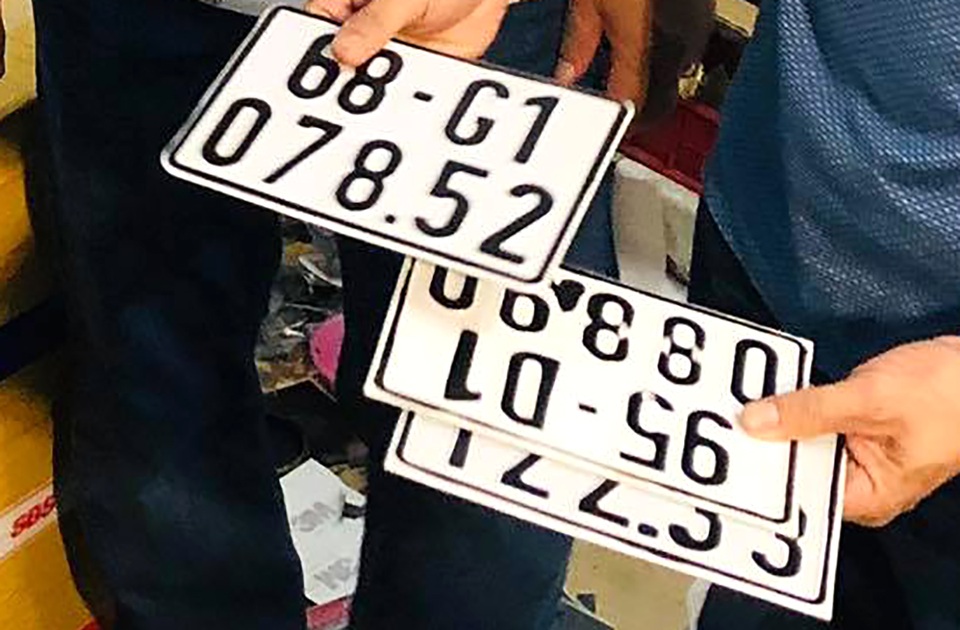 Bên trong xưởng làm giả giấy tờ, con dấu quy mô cực “khủng” ở phía Nam - 7 Bên trong xưởng làm giả giấy tờ, con dấu quy mô cực “khủng” ở phía Nam - 7