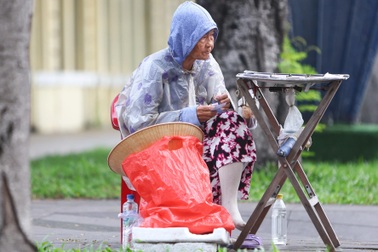 TP.HCM đón buổi sáng se lạnh hiếm hoi, nhiệt độ xuống 19 độ C.