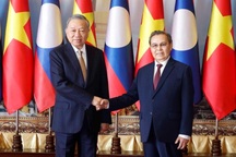 Việt Nam - Lào nhất trí làm sâu sắc nội hàm “gắn kết chiến lược”