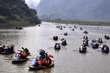 Những cô lái đò nơi bến Tràng An