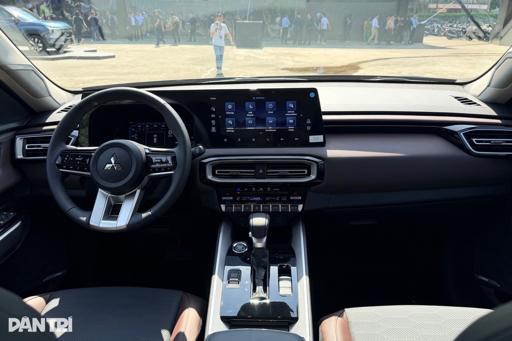 Mitsubishi Destinator ra mắt khách Việt, gầm cao 7 chỗ giá từ 780 triệu - 3 Mitsubishi Destinator ra mắt khách Việt, gầm cao 7 chỗ giá từ 780 triệu - 3