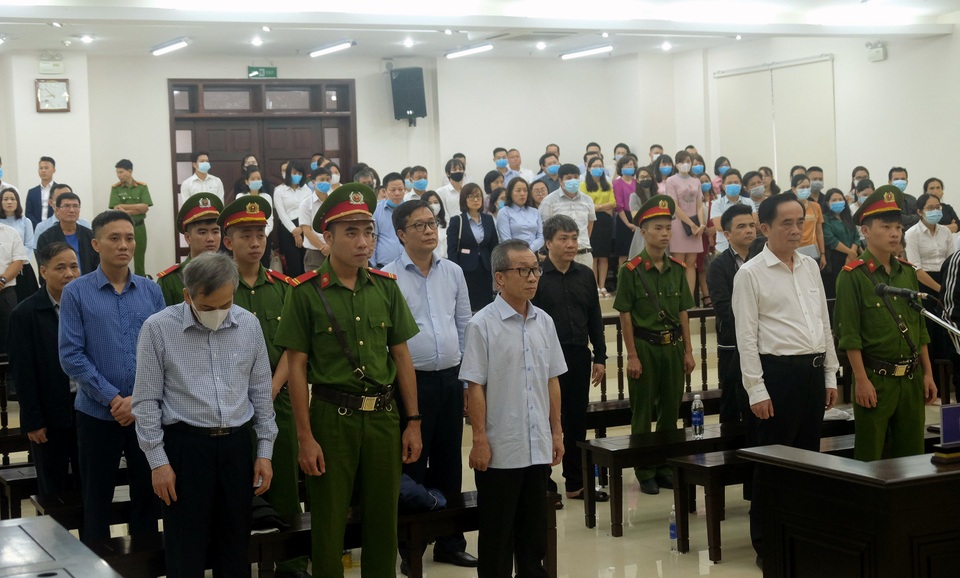 Đại án BIDV: Hai Phó Tổng Giám đốc “chia nhau” hơn 14 năm tù - 2 Đại án BIDV: Hai Phó Tổng Giám đốc “chia nhau” hơn 14 năm tù - 2