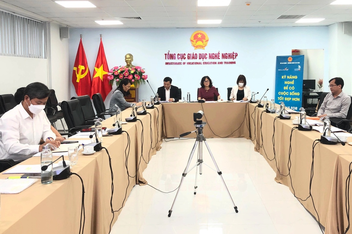 Xây dựng tiêu chuẩn chuyên môn dành cho người dạy nghề đến từ doanh nghiệp - 1 Xây dựng tiêu chuẩn chuyên môn dành cho người dạy nghề đến từ doanh nghiệp - 1