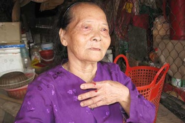 Một giáo viên ngược đãi bố mẹ chồng 