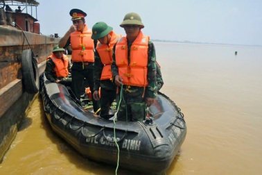 Tìm thấy thi thể nạn nhân cuối cùng vụ lật thuyền trên sông Hồng
