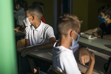 Covid-19 "cướp" gần 4 tháng học tập của học sinh các nước nghèo