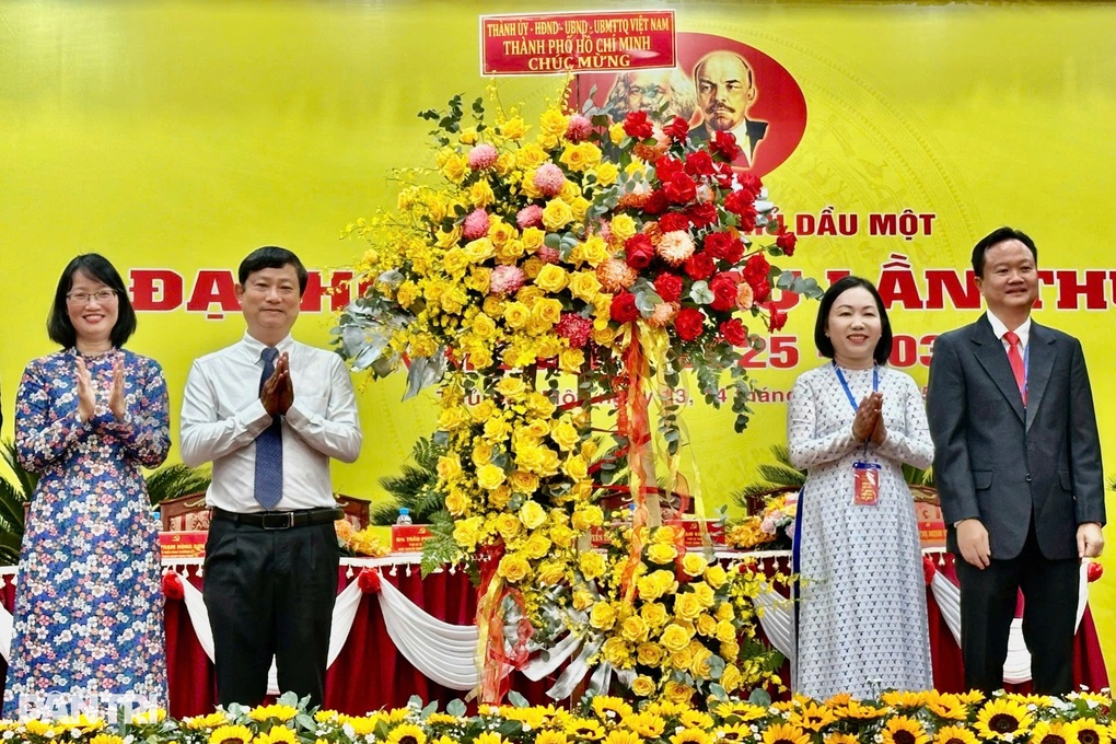 Bà Nguyễn Thu Cúc giữ chức Bí thư phường Thủ Dầu Một - 1 Bà Nguyễn Thu Cúc giữ chức Bí thư phường Thủ Dầu Một - 1