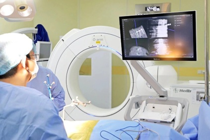 Thoát vị đĩa đệm nặng: Điều trị sớm, tránh liệt vĩnh viễn