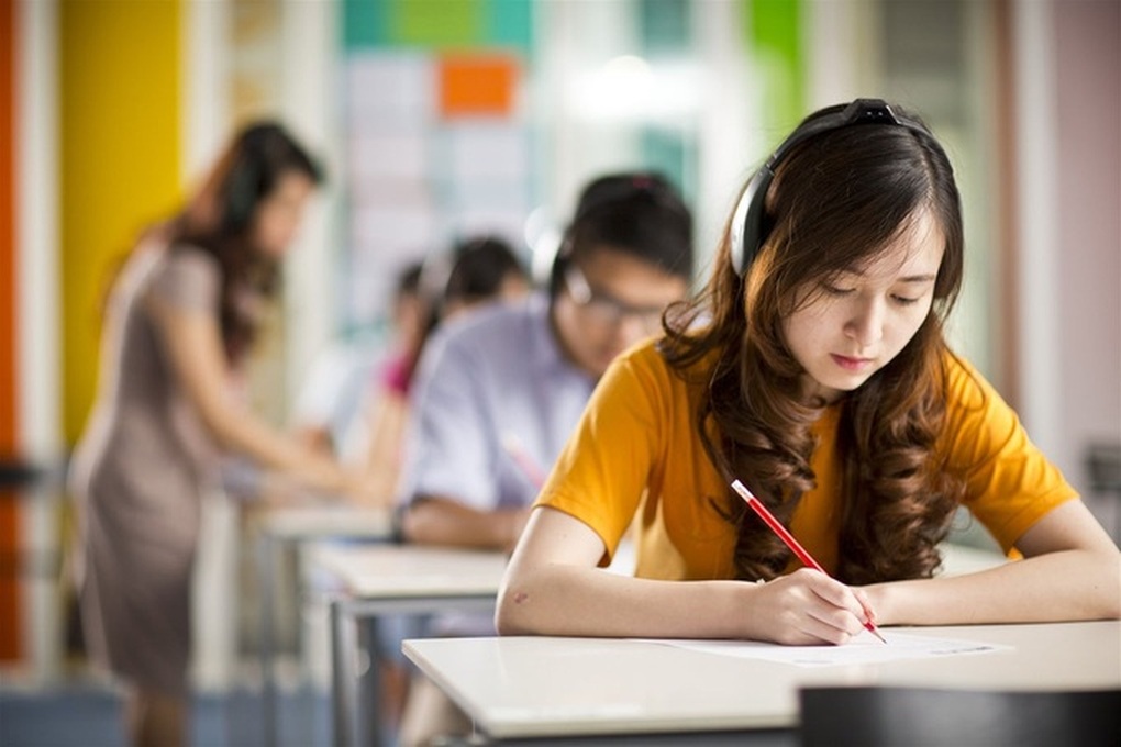 Bị giữ chứng chỉ IELTS để kiểm tra, học sinh sợ không kịp xét tuyển đại học - 4 Bị giữ chứng chỉ IELTS để kiểm tra, học sinh sợ không kịp xét tuyển đại học - 4