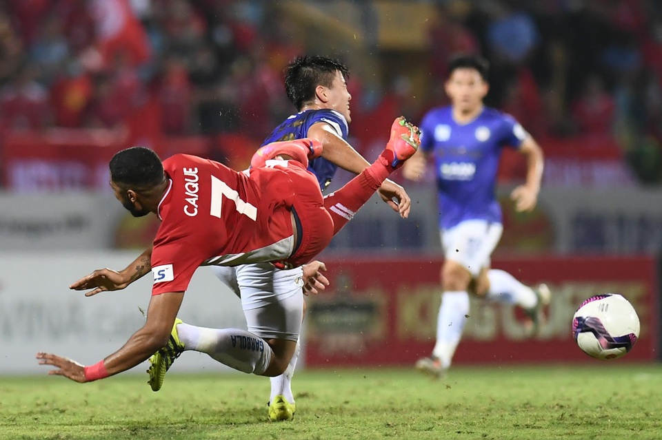 CLB Hà Nội 0-1 CLB Viettel: Trọng Hoàng ghi bàn, Quang Hải kém duyên - 11 CLB Hà Nội 0-1 CLB Viettel: Trọng Hoàng ghi bàn, Quang Hải kém duyên - 11
