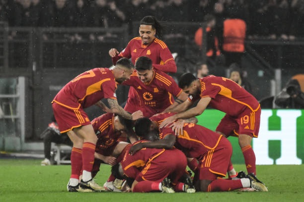 View - Đánh bại AC Milan, AS Roma tiến vào bán kết Europa League | Báo Dân trí
