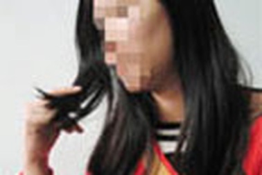 Lý giải về nữ sinh có mái tóc... bốc khói