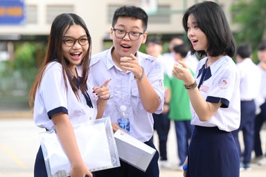 Thi tốt nghiệp THPT với mục tiêu “kép”, nhìn thẳng câu hỏi: Giữ hay bỏ?