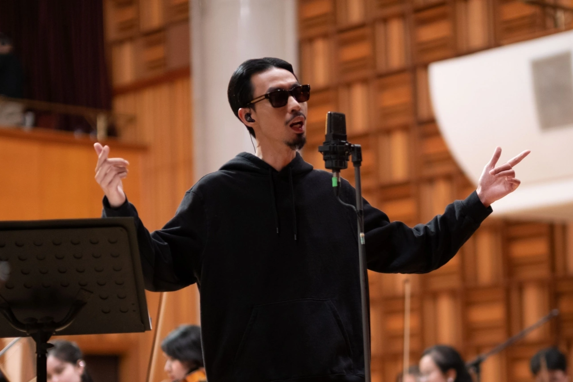 Rapper Đen Vâu: Chuyện bạn đời, tôi chưa có dự tính - 3 Rapper Đen Vâu: Chuyện bạn đời, tôi chưa có dự tính - 3