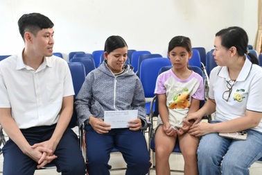 100% hộ nghèo và cận nghèo được cấp thẻ bảo hiểm y yế miễn phí