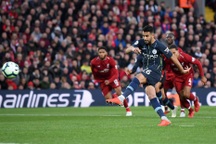 Liverpool 0-0 Man City: Đáng buồn cho "tội đồ" Mahrez