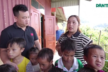 Về điểm trường cô trò khao khát từng giọt mưa