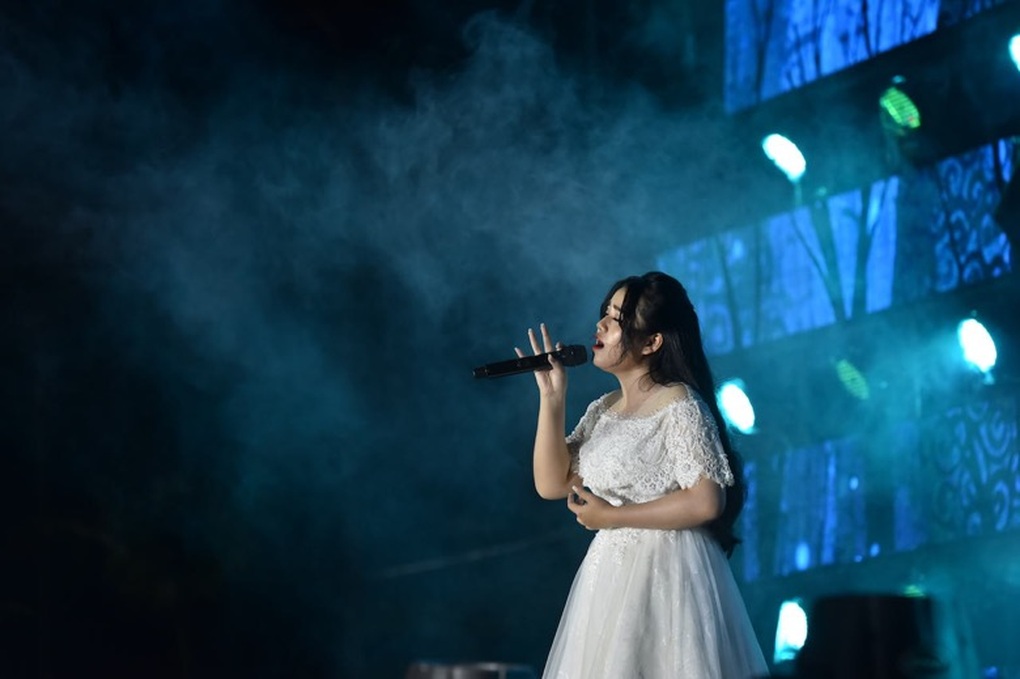 Nam sinh đa tài kể Sử Việt bằng Rap giành học bổng vào thẳng Đại học FPT - 10