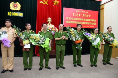 Chiến sĩ đột kích vũ trường ở khách sạn Sheraton được tuyên dương