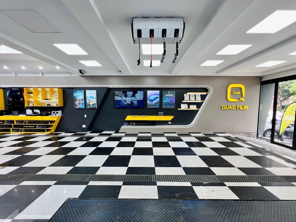 Flagship Workshop QUAD Film USA - Nơi chủ xe kiểm chứng hiệu quả phim cách nhiệt - 1