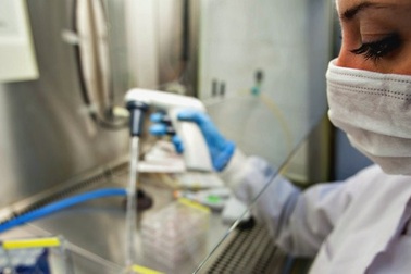 Thử nghiệm vắc-xin phòng HIV mới trên người cho kết quả khả quan