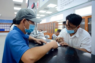 Được bố trí việc mới, cán bộ không chuyên trách mừng vui tiếp tục công tác