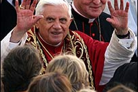 Thế giới Hồi giáo nổi giận vì bài phát biểu của Giáo hoàng