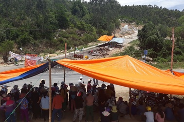 Nhà máy rác bị dân "phong tỏa" suốt 1 năm, tỉnh "bí" hướng giải quyết