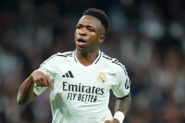 Vinicius có động thái gây sốc, nhận lương siêu khủng nếu rời Real Madrid