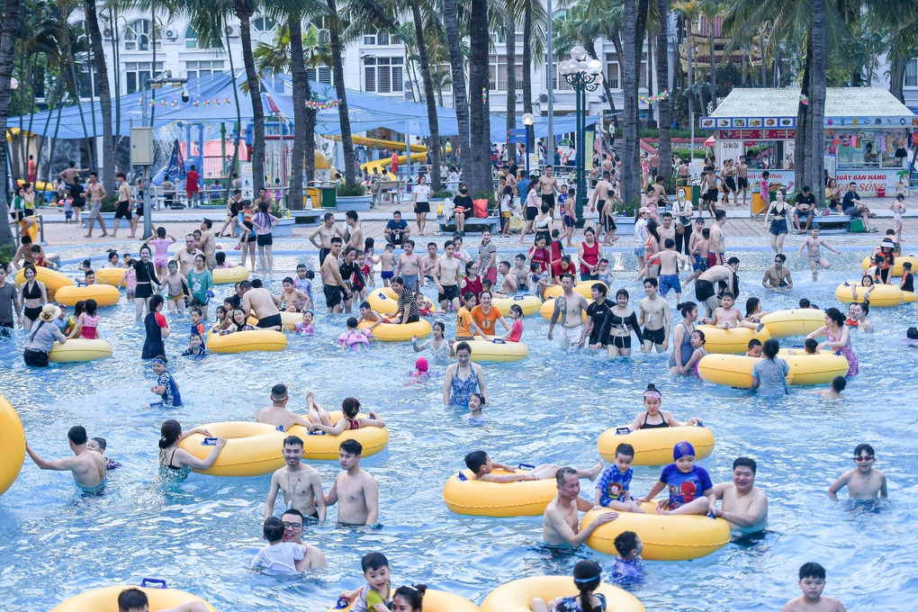 Loạt khu nghỉ dưỡng ngoại thành Hà Nội lấp đầy phòng trong 5 ngày lễ - 1 Loạt khu nghỉ dưỡng ngoại thành Hà Nội lấp đầy phòng trong 5 ngày lễ - 1