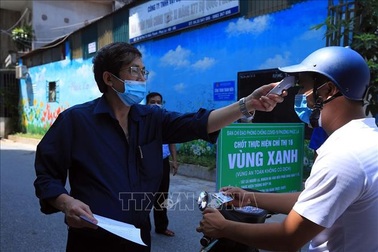 Hà Nội có thể cân nhắc điều chỉnh mẫu giấy đi đường