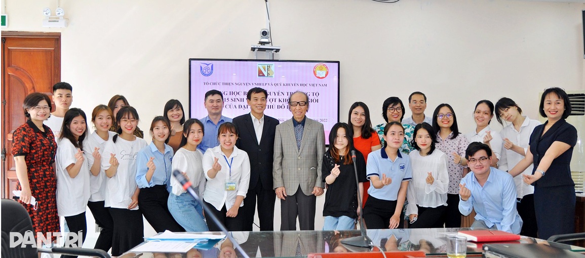 Học bổng Nguyễn Trường Tộ nối dài những giấc mơ cho sinh viên nghèo - 4 Học bổng Nguyễn Trường Tộ nối dài những giấc mơ cho sinh viên nghèo - 4