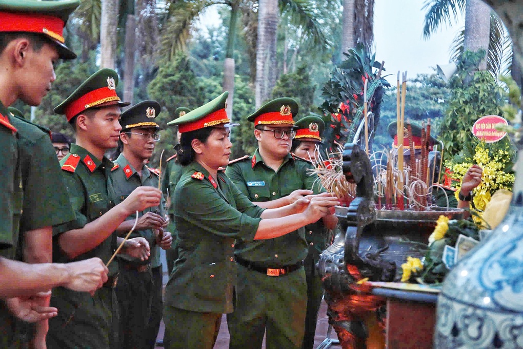 Cục Cảnh sát môi trường tổ chức chuỗi hoạt động tri ân - 2