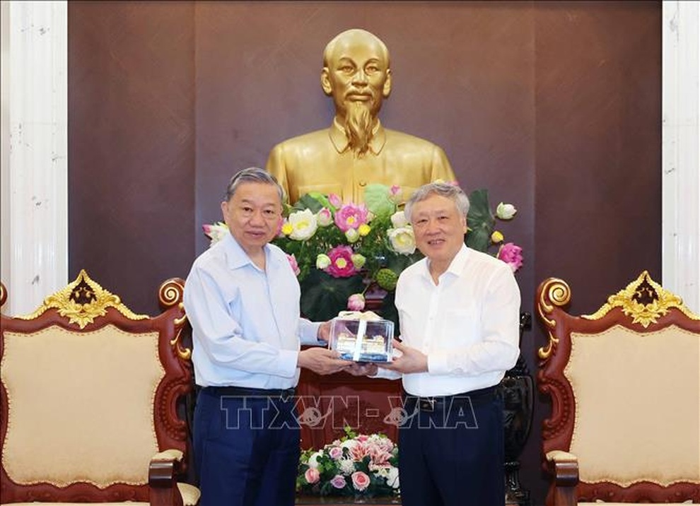 Chủ tịch nước: Tập trung giải quyết nghiêm minh các vụ án tham nhũng, tiêu cực - 3 Chủ tịch nước: Tập trung giải quyết nghiêm minh các vụ án tham nhũng, tiêu cực - 3