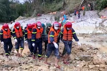 Tìm thấy 1 thi thể công nhân dưới lòng sông Rào Trăng