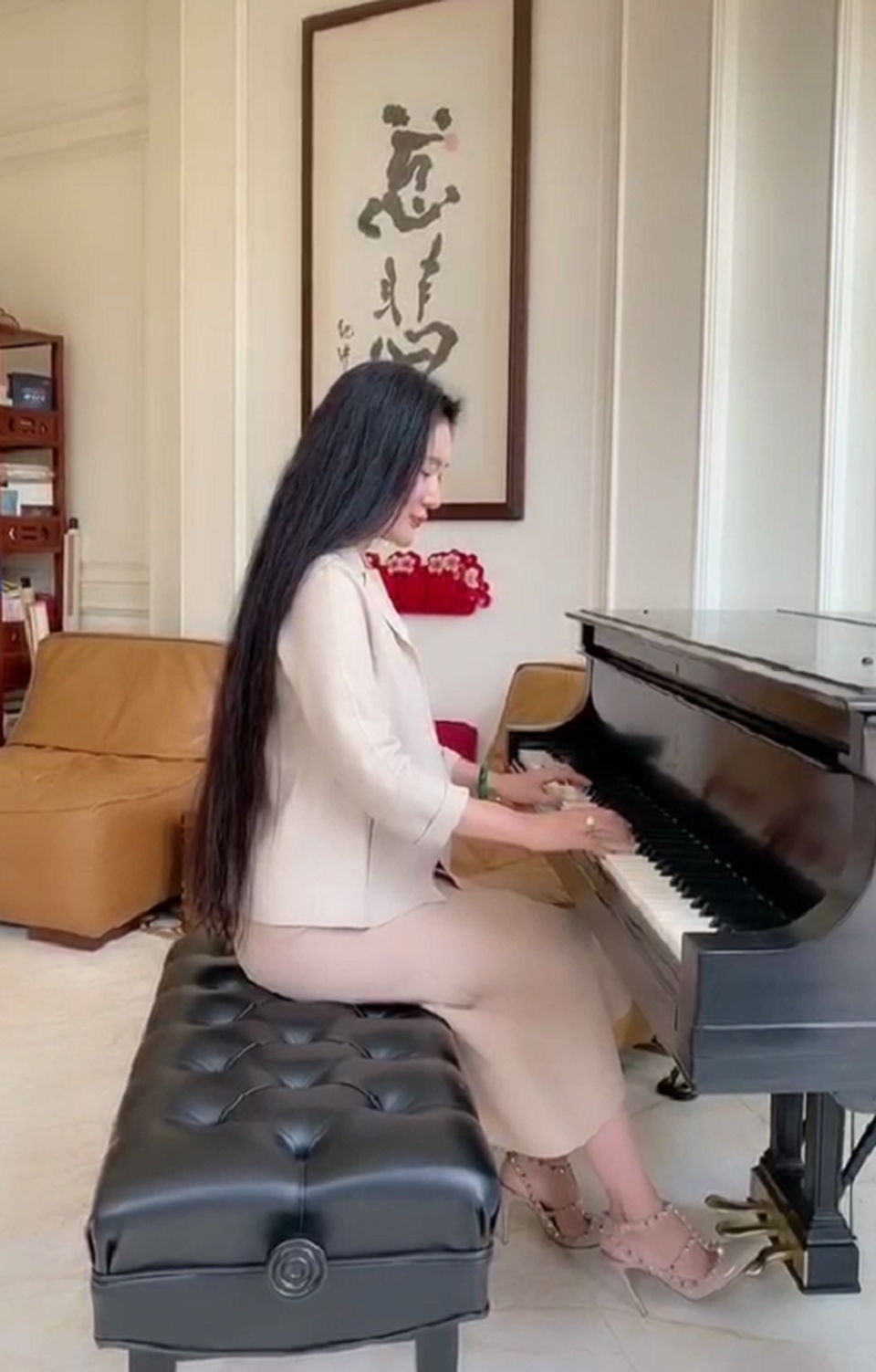 Tuổi thất thập, đạo diễn Trương Kỷ Trung vui thú ở nhà... bế con - 5 Tuổi thất thập, đạo diễn Trương Kỷ Trung vui thú ở nhà... bế con - 5