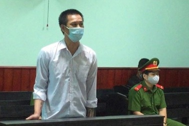 Đâm chết người yêu do cuồng ghen, ra tòa liên tục nói "rất yêu thương"