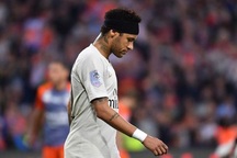 Neymar nổi loạn, nằng nặc đòi chuyển tới Barcelona