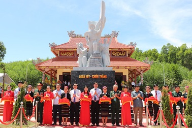 Khánh thành Khu lưu niệm Trung đoàn 6 tại chiến khu Ba Lòng