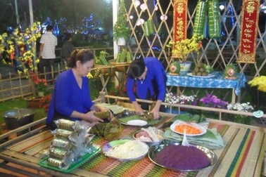 Tưng bừng ngày hội bánh dân gian